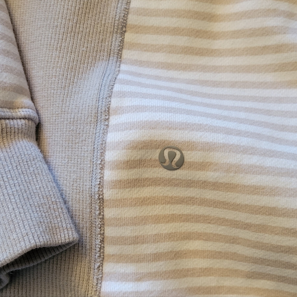 Mens Lululemon Sweater - Picture 4 of 4